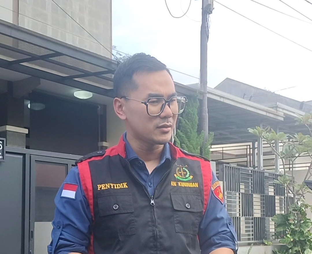 Kejari Kuningan Geledah Rumah Tersangka Korupsi Dana Nasabah